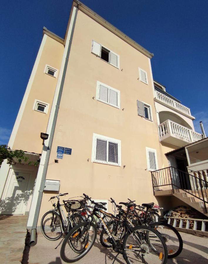 Apartments Barisic Hrvatskih Zrtava 404 Seget Vranjica โตรกีร์ ภายนอก รูปภาพ