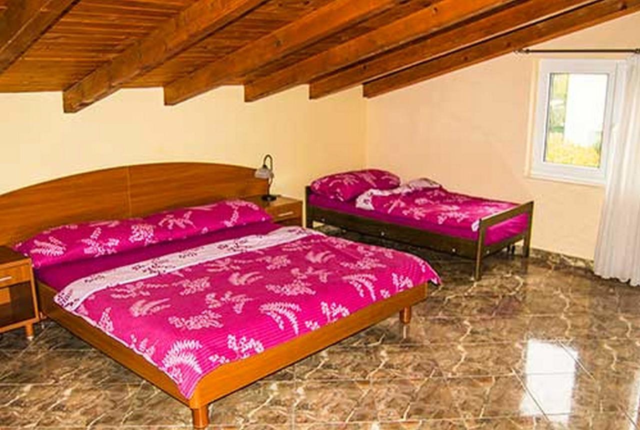 Apartments Barisic Hrvatskih Zrtava 404 Seget Vranjica โตรกีร์ ภายนอก รูปภาพ