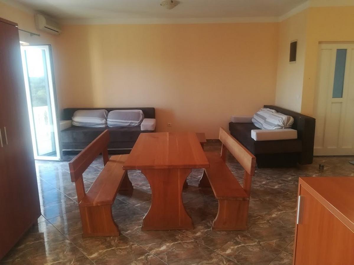 Apartments Barisic Hrvatskih Zrtava 404 Seget Vranjica โตรกีร์ ภายนอก รูปภาพ