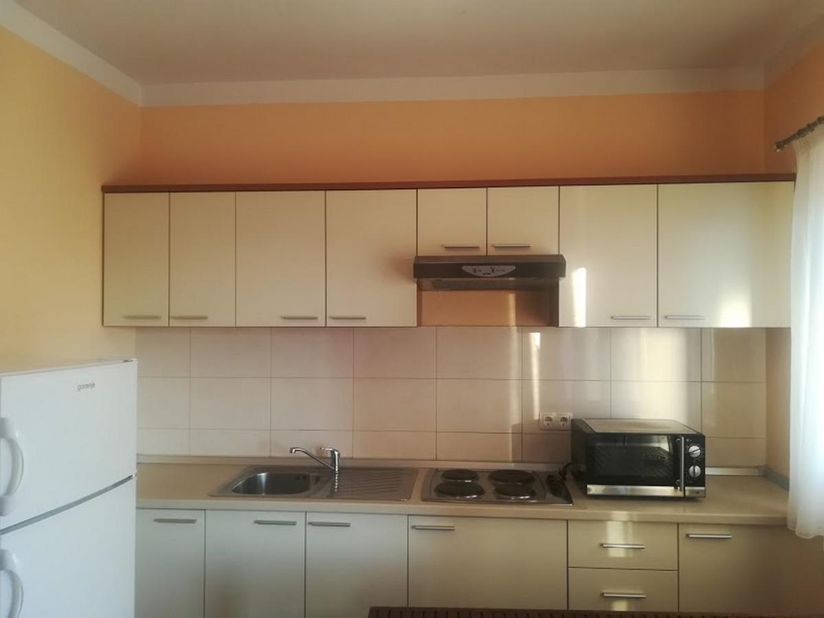 Apartments Barisic Hrvatskih Zrtava 404 Seget Vranjica โตรกีร์ ภายนอก รูปภาพ