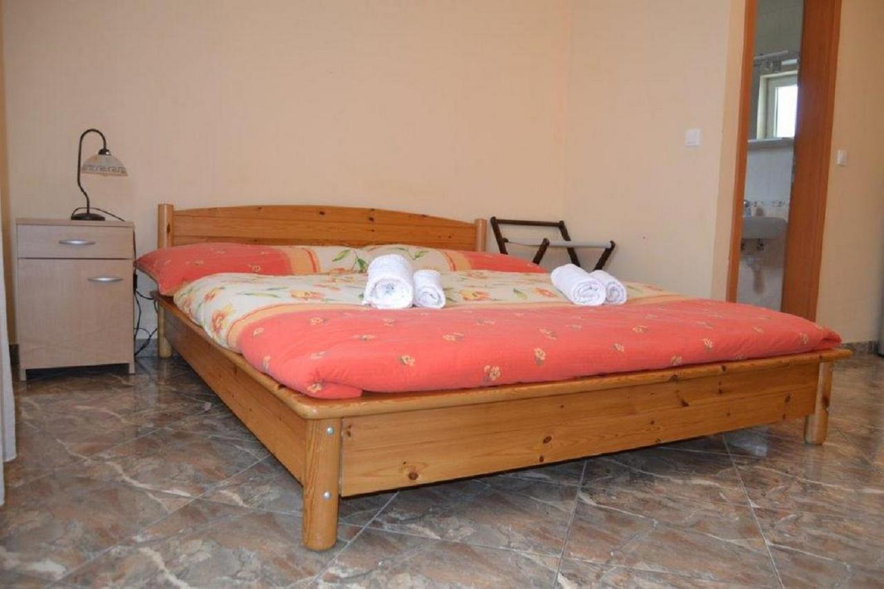 Apartments Barisic Hrvatskih Zrtava 404 Seget Vranjica โตรกีร์ ภายนอก รูปภาพ
