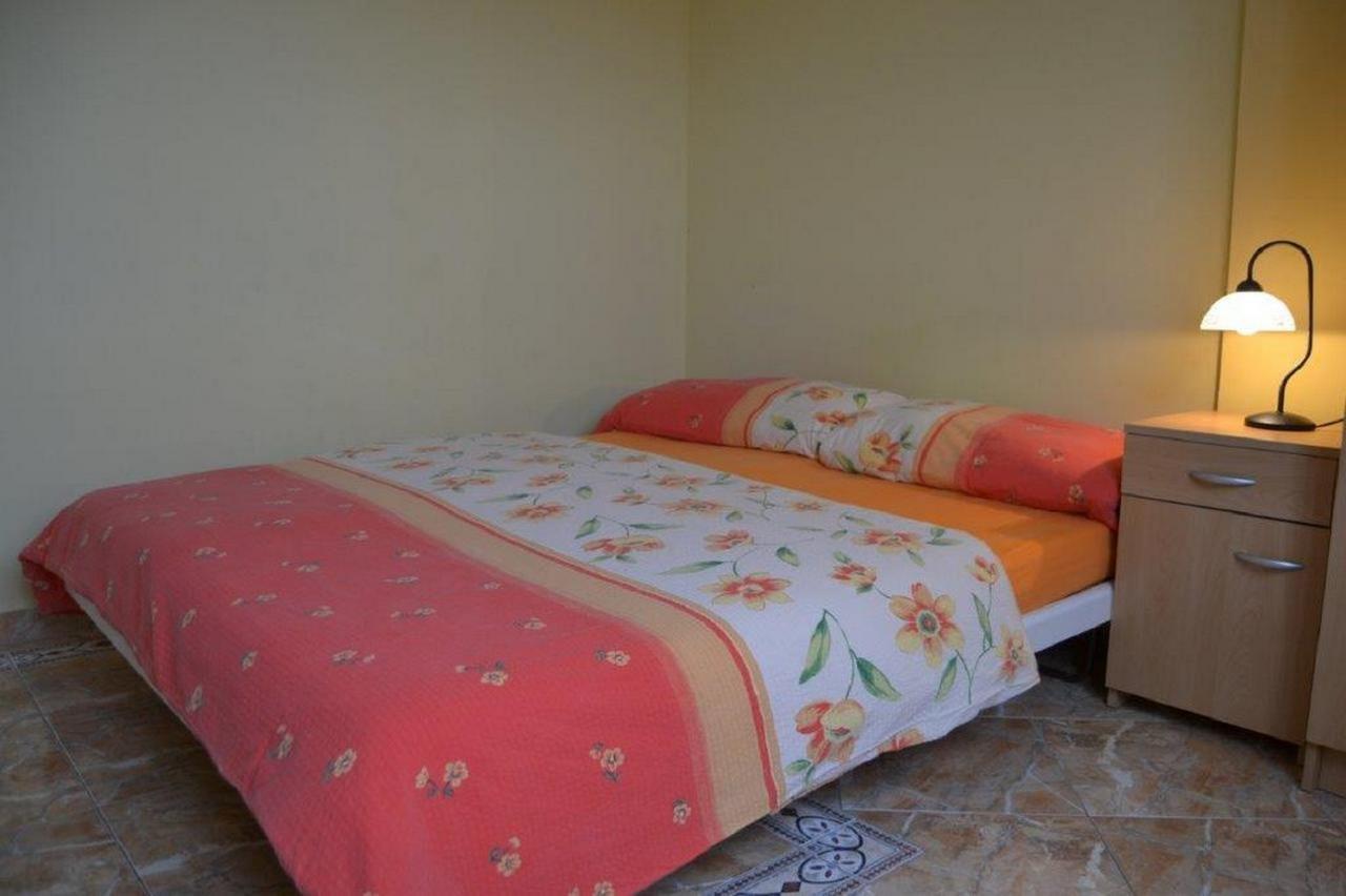Apartments Barisic Hrvatskih Zrtava 404 Seget Vranjica โตรกีร์ ภายนอก รูปภาพ