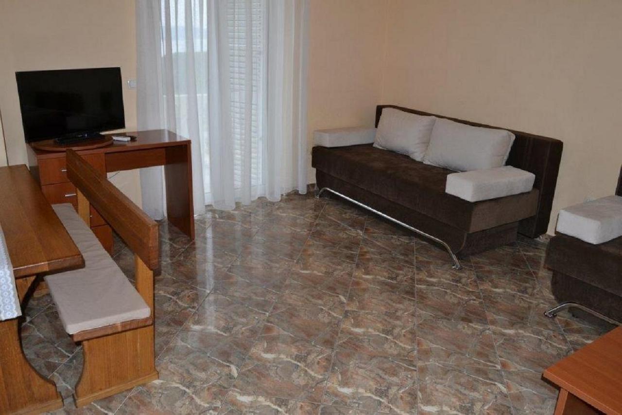 Apartments Barisic Hrvatskih Zrtava 404 Seget Vranjica โตรกีร์ ภายนอก รูปภาพ